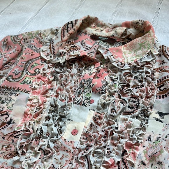 Belissimo Pastel Ruffled Button Down Blouse - Picture 9 of 12